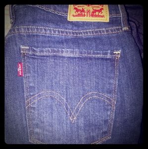 Levis
